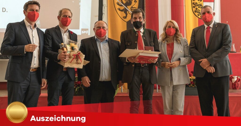 Verleihung der Viktor-Adler-Plakette an Rochus M&uuml;nzer
